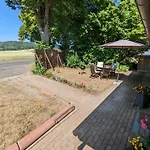 Urlaubsmagie - Waldweg - Mit Grill, Terrasse & Saisonalem Pool Апартаменты Lichtenhain (Sebnitz)