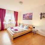 Urlaubsmagie - Waldweg - Mit Grill, Terrasse & Saisonalem Pool * Lichtenhain (Sebnitz)