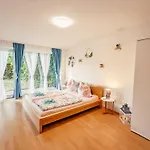 Urlaubsmagie - Waldweg - Mit Grill, Terrasse & Saisonalem Pool Lichtenhain (Sebnitz)