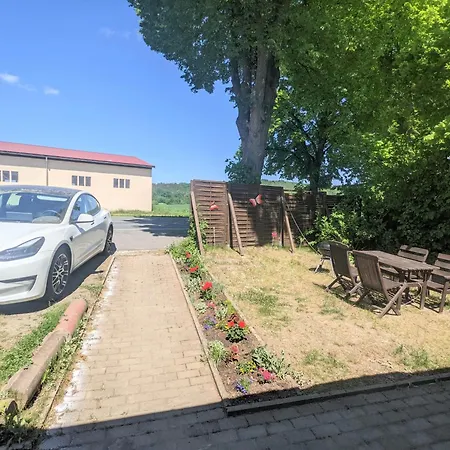 Urlaubsmagie - Waldweg - Mit Grill, Terrasse & Saisonalem Pool