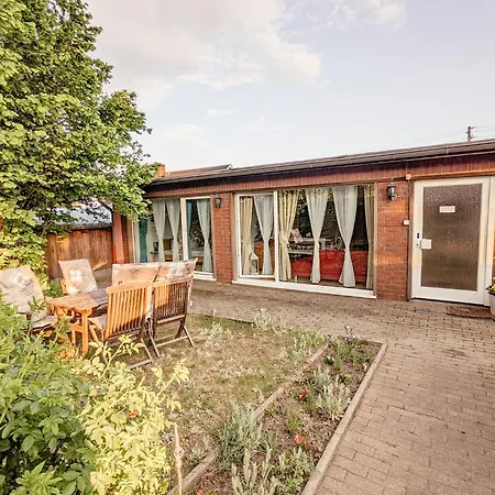 W5 - Urlaubsmagie - Mit Grill, Terrasse & Pool Apartment Lichtenhain (Sebnitz)