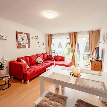 Daire Urlaubsmagie - Waldweg - Mit Grill, Terrasse & Saisonalem Pool *