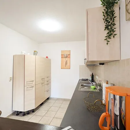 Urlaubsmagie - Waldweg - Mit Grill, Terrasse & Saisonalem Pool Apartmán *